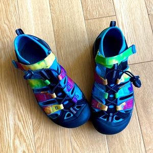 Keen Unisex Kid's Newport H2 Sandal. Size 4